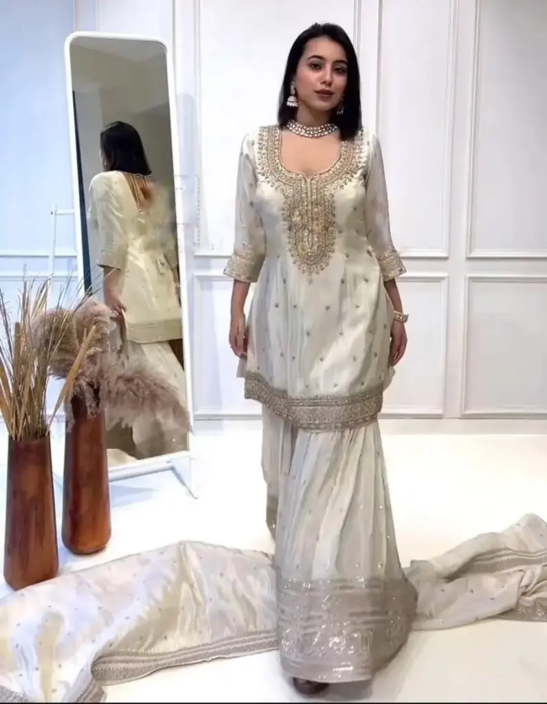 [DFW358-2] Saharar With Dupatta  Designer Chinon Emrpoidery Swquece Work Ladies Kurthi (XL)