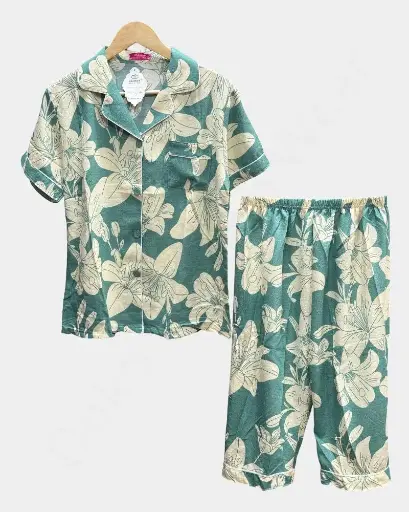 Women’s Floral Cotton Nightwear Set – Light Green Half Sleeve Top & Capri Pants for Cozy Loungewear 